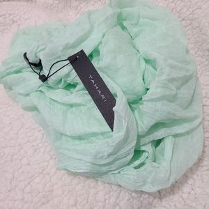 Tahari infinity scarf NWT